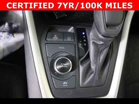 Used 2025 Toyota RAV4 XLE AWD/4WD image 35