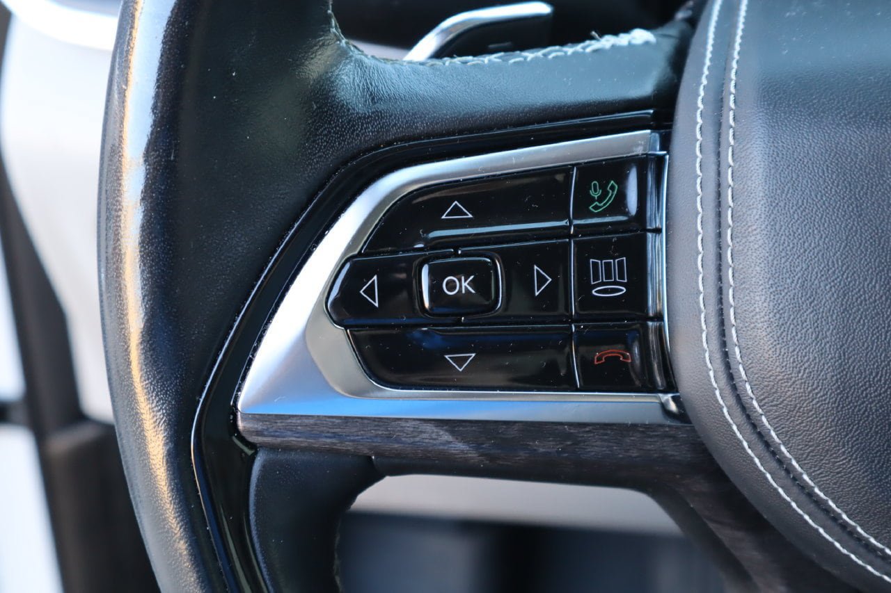 Used 2021 Jeep Grand Cherokee L Overland w/ Advanced Protech Group III AWD/4WD image 13