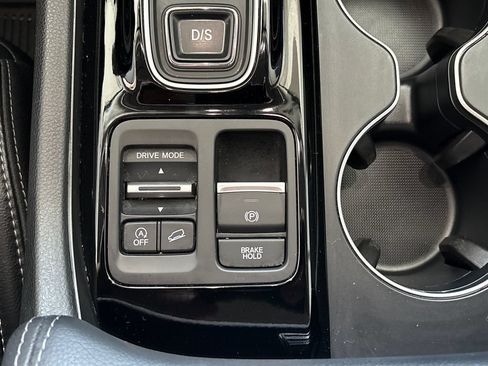 Used 2025 Honda Pilot EX-L image 44