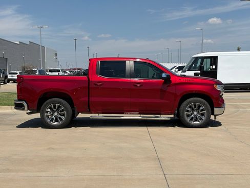 Used 2024 Chevrolet Silverado 1500 LT w/ LPO, Dark Essentials Package RWD image 8