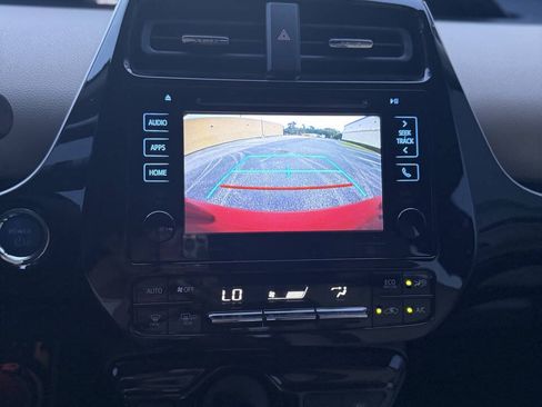 Used 2016 Toyota Prius Four Touring FWD image 25