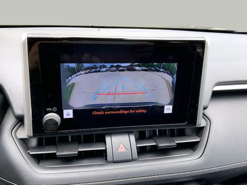 Used 2024 Toyota RAV4 XLE FWD image 28