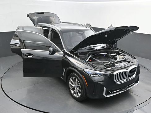Certified 2025 BMW X5 sDrive40i w/ Climate Comfort Package RWD image 55