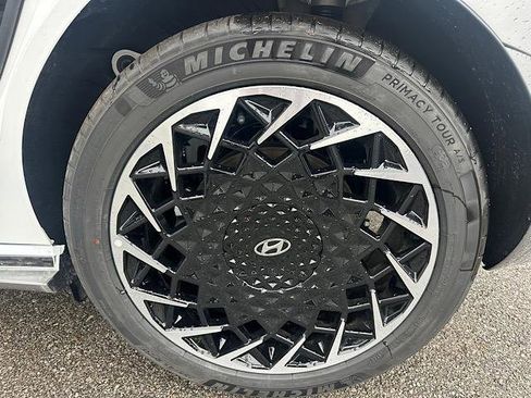 New 2024 Hyundai Ioniq 5 Limited image 12