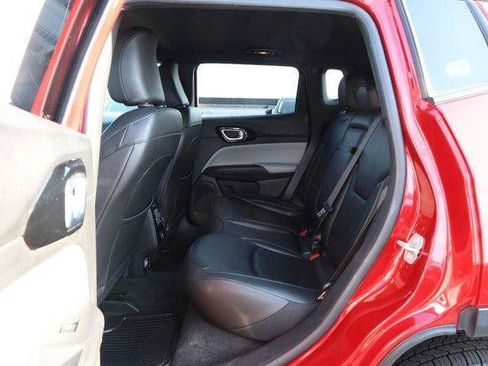 Used 2025 Jeep Compass Limited AWD/4WD image 19