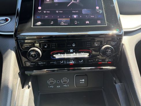 New 2026 Jeep Grand Cherokee Laredo X AWD/4WD image 12