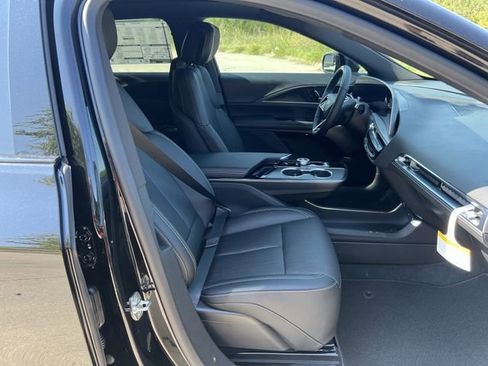 New 2026 Cadillac Lyriq Sport image 22