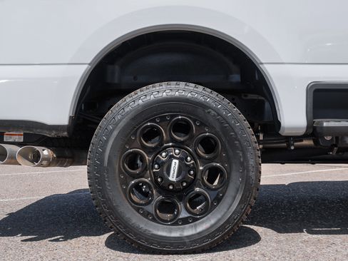 New 2026 Ford F250 Lariat w/ Black Appearance Package AWD/4WD image 12