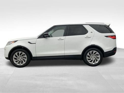 New 2025 Land Rover Discovery S image 5