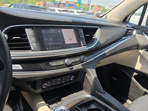 Used 2023 Buick Enclave Avenir AWD/4WD image 26