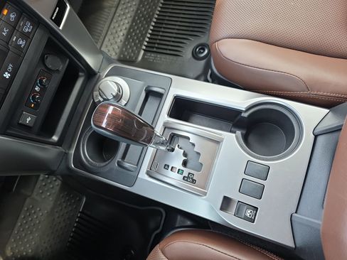 Used 2024 Toyota 4Runner Limited image 24