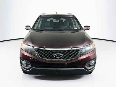 Used 2013 Kia Sorento LX w/ Convenience Pkg FWD image 2