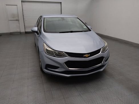 Used 2018 Chevrolet Cruze LS FWD image 14