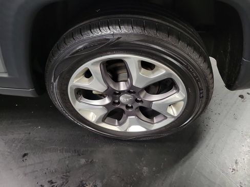 Used 2020 Jeep Compass Limited AWD/4WD image 11