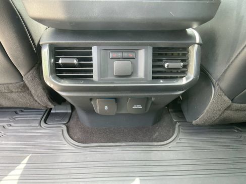 Used 2021 Ford F150 Lariat w/ Equipment Group 502A High AWD/4WD image 25