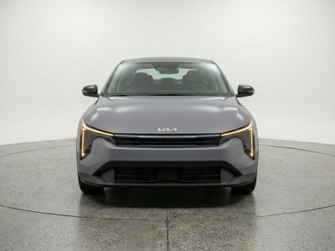 Used 2025 Kia K4 FWD image 2