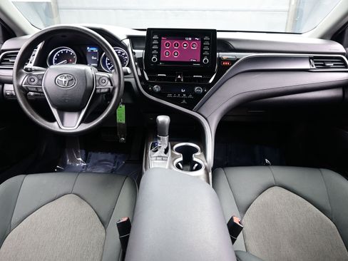 Used 2024 Toyota Camry LE FWD image 17