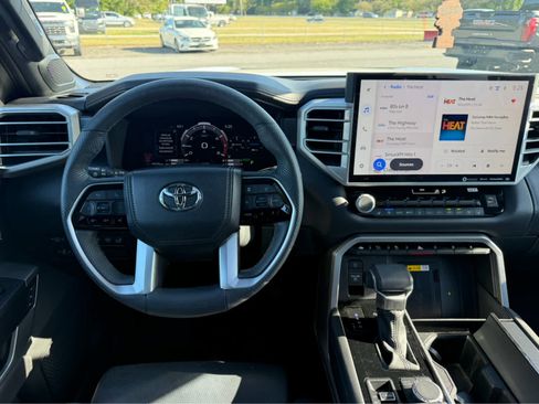 Used 2024 Toyota Sequoia Platinum AWD/4WD image 12