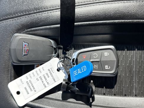 Used 2019 Cadillac Escalade ESV Luxury AWD/4WD image 32