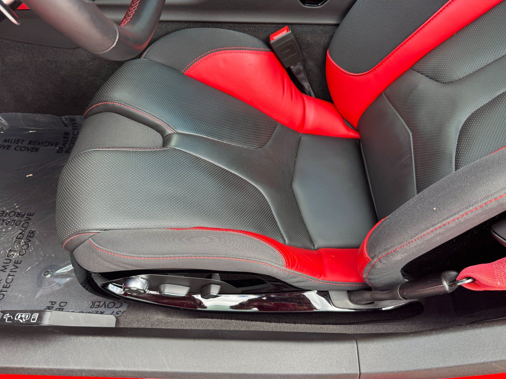 Used 2023 Chevrolet Corvette Stingray Premium Cpe w/ Z51 Performance Package RWD image 31