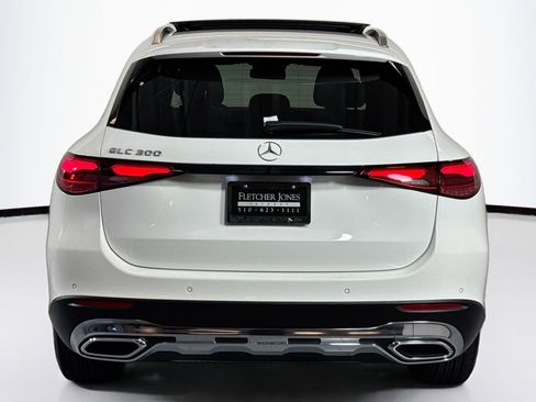 Used 2025 Mercedes-Benz GLC 300 image 6