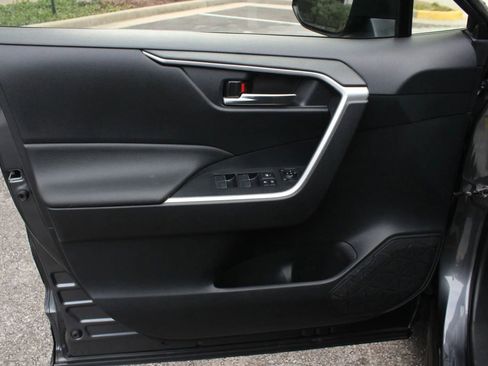 Used 2023 Toyota RAV4 SE w/ Weather & Moonroof Package image 16