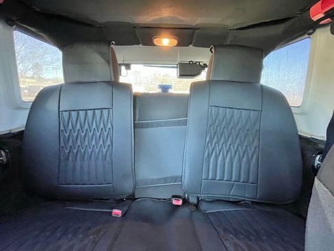 Used 2018 Jeep Wrangler Unlimited Sport S image 28