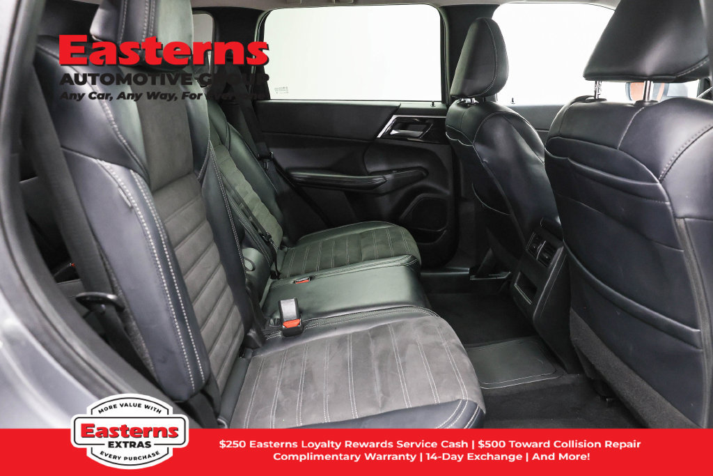 Used 2023 Mitsubishi Outlander SE AWD/4WD image 23