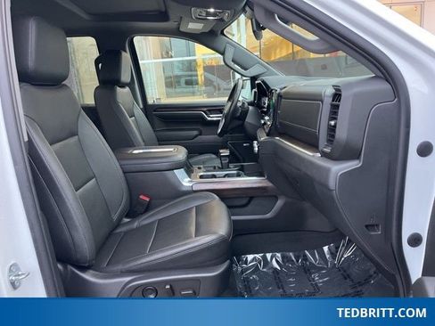 Used 2022 GMC Sierra 1500 SLT w/ SLT Convenience Package image 21