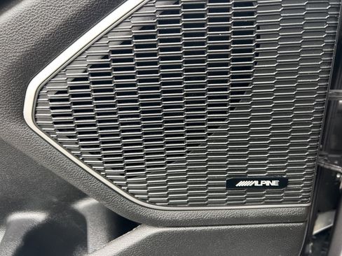 Used 2022 Jeep Grand Cherokee L Limited image 8