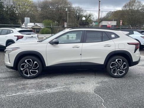 New 2026 Chevrolet Trax RS w/ Driver Confidence Package image 6