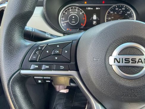 Used 2020 Nissan Versa SV image 21