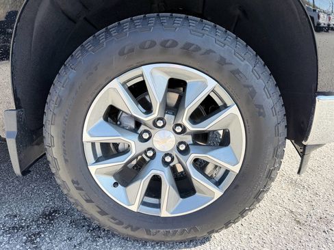 Used 2025 Chevrolet Silverado 1500 LT image 33