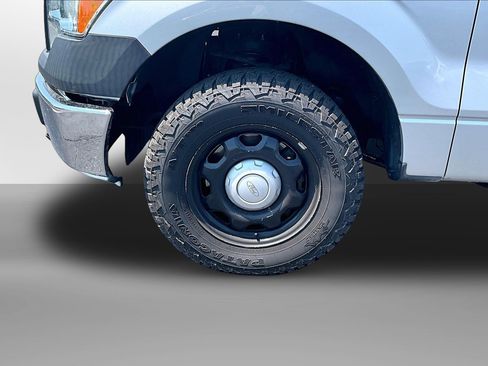 Used 2010 Ford F150 XL RWD image 3