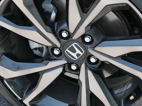 Used 2019 Honda Civic Sport image 11