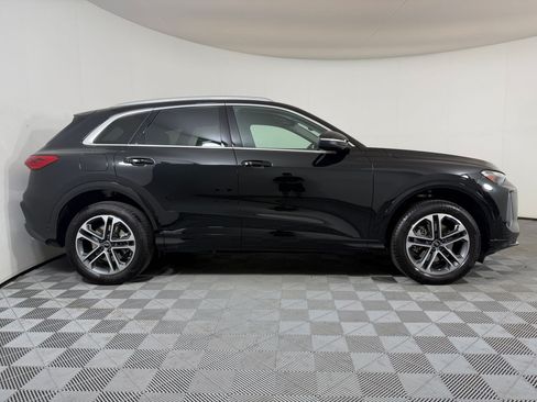 Certified 2025 Audi Q5 Premium w/ Convenience Package AWD/4WD image 8