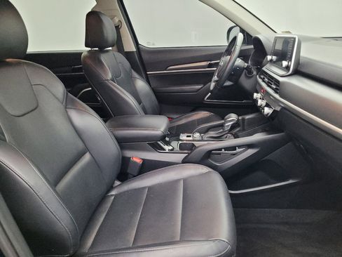 Used 2020 Kia Telluride LX FWD image 21