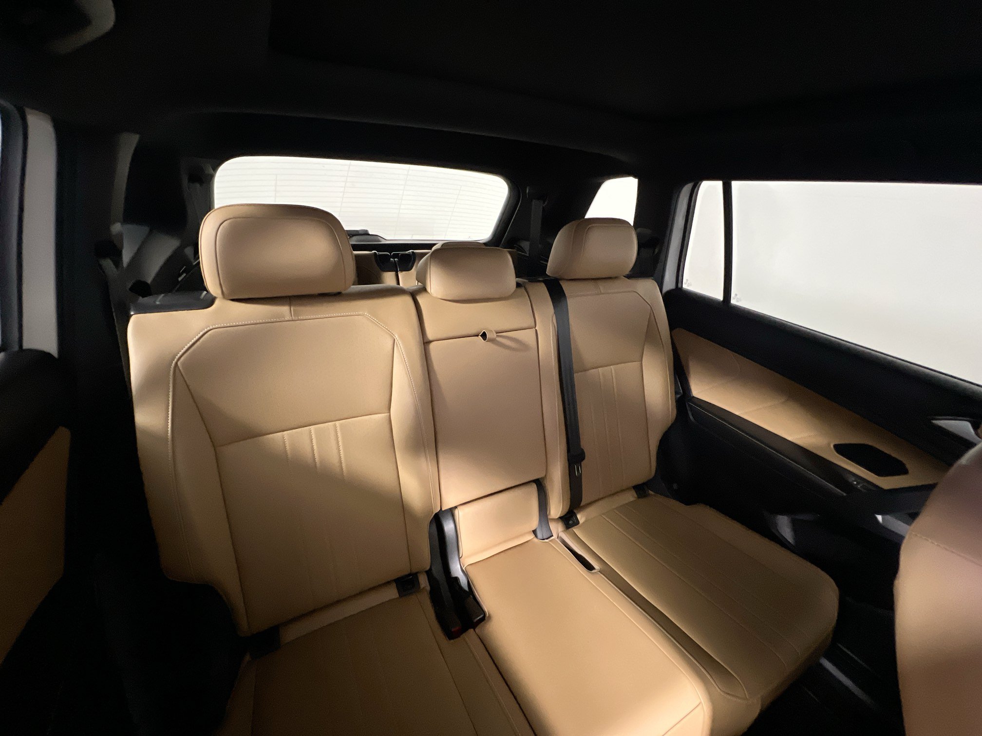 Used 2023 Volkswagen Tiguan SE w/ Panoramic Sunroof Package FWD image 32
