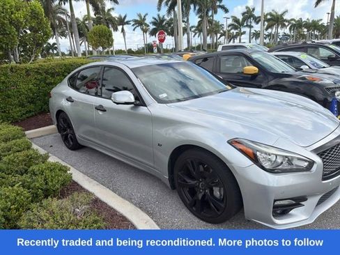 Used 2019 INFINITI Q70 Luxe w/ Sport Package RWD image 2