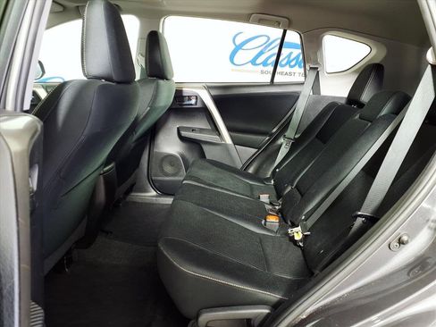 Used 2015 Toyota RAV4 XLE image 9