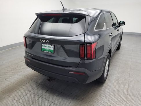 Used 2023 Kia Sorento LX FWD image 9