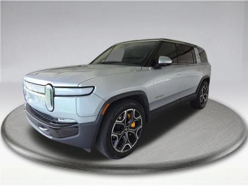 Used 2023 Rivian R1S Adventure AWD/4WD image 13
