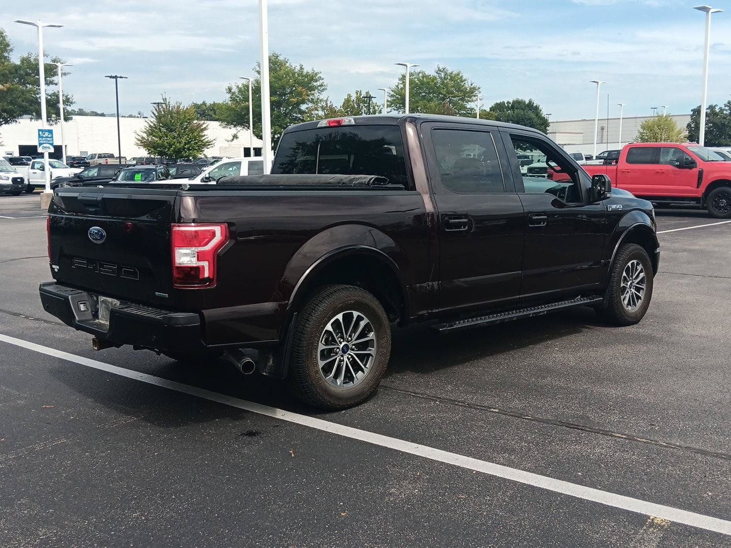 Used 2019 Ford F150 XLT w/ Equipment Group 302A Luxury AWD/4WD image 5
