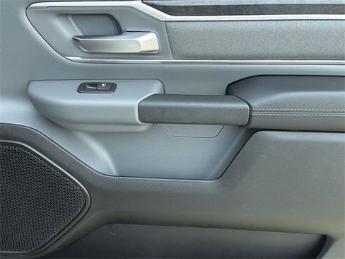 Used 2023 RAM 1500 Big Horn image 40