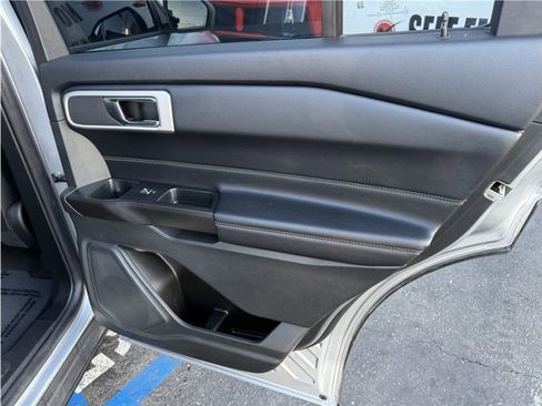 Used 2020 Ford Explorer XLT w/ Equipment Group 202A image 30