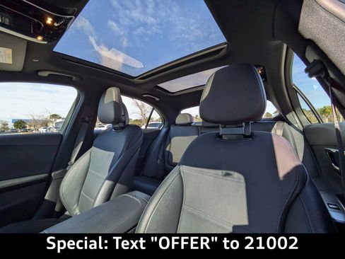 Used 2023 Mercedes-Benz C 300 Sedan image 21