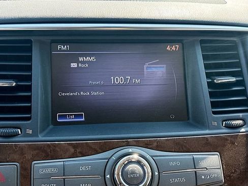 Used 2011 INFINITI QX56 4WD w/ Deluxe Touring Pkg image 16