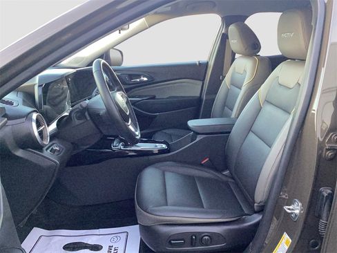 Used 2024 Chevrolet Trax ACTIV image 9