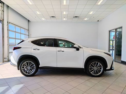 Used 2022 Lexus NX 350h AWD w/ Vision Package image 2