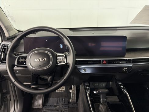 Certified 2025 Kia Sorento SX image 3
